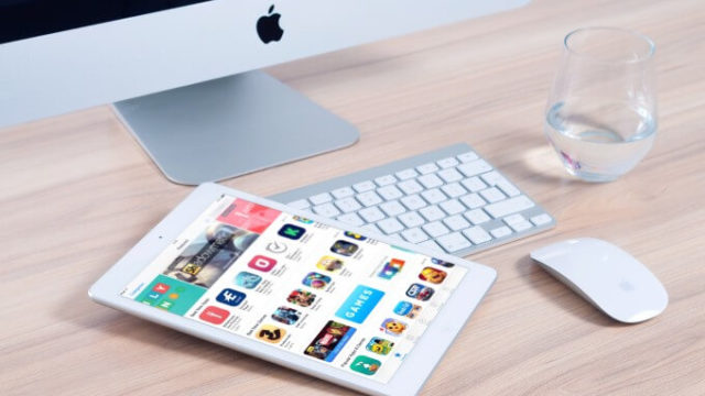 アプリが表示されたiPad